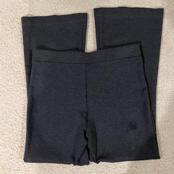 Bailey 44 Crop Flare pull on Pant gray size Small - Picture 2 of 4